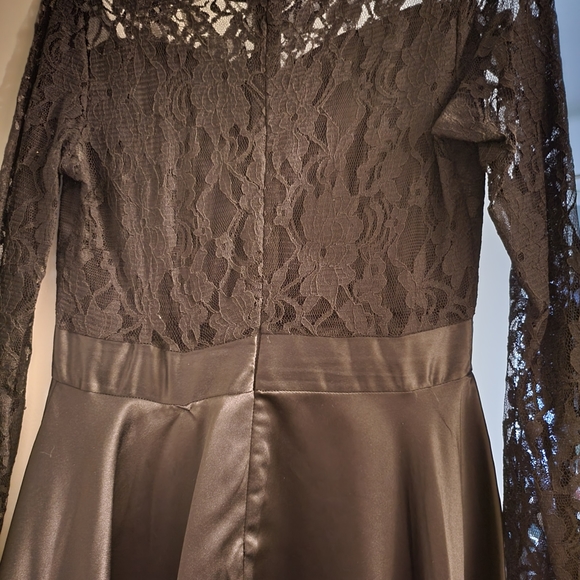 Beautiful Prom Dress - Picture 2 of 4